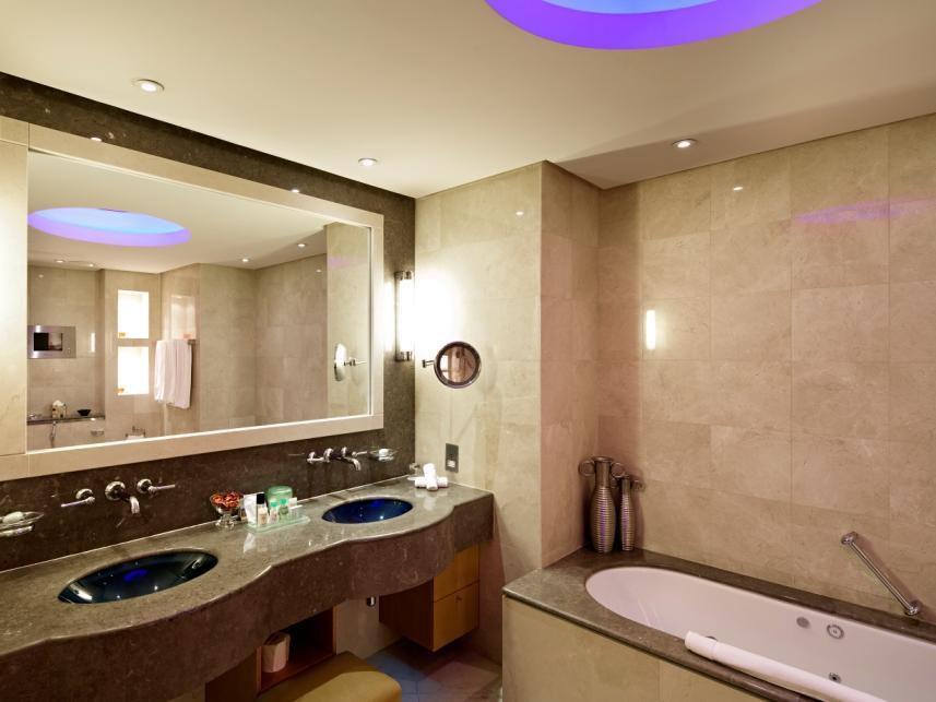 Marina Hotel 5*