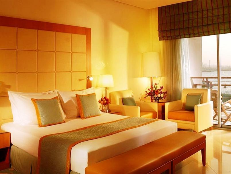Marina Hotel 5*