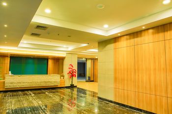 Evo Hotel Pekanbaru 3*