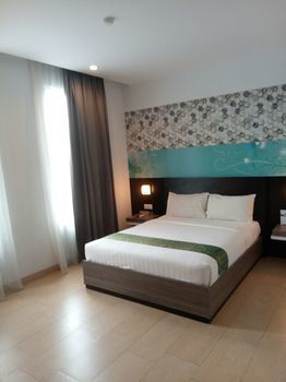 Evo Hotel Pekanbaru 3*