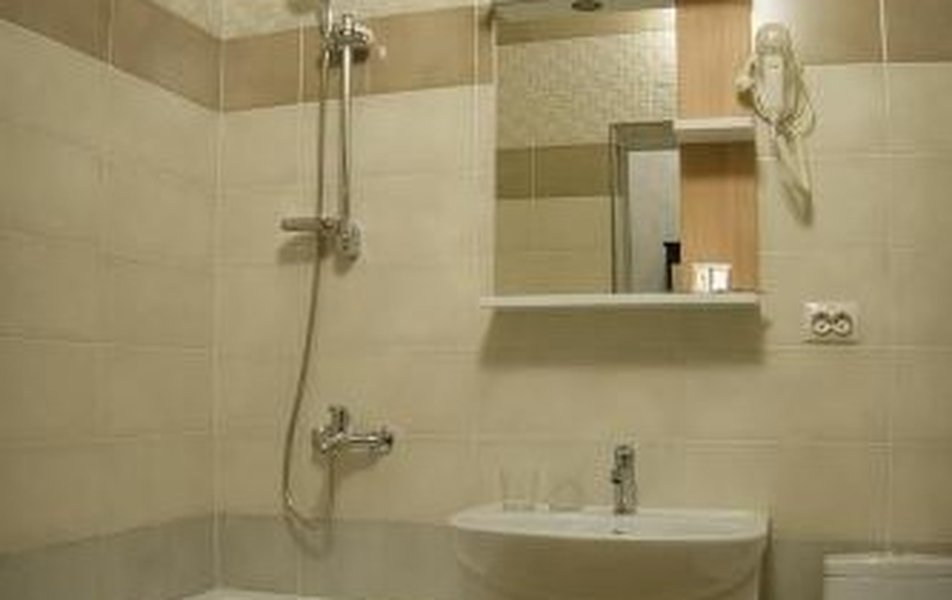 «Cruise Hotel & Cafe» \/ «Круиз отель и кафе» отель 2*