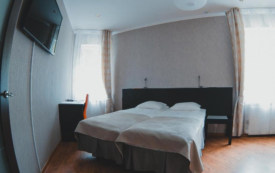«Cruise Hotel & Cafe» \/ «Круиз отель и кафе» отель 2*