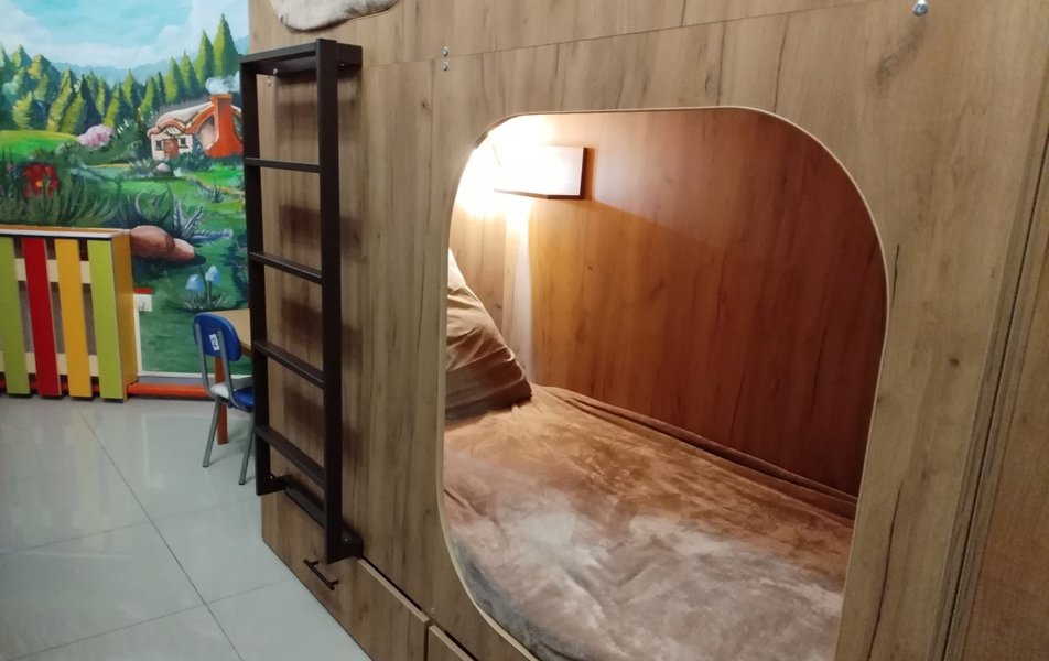«Берлога» капсульный отель 2*