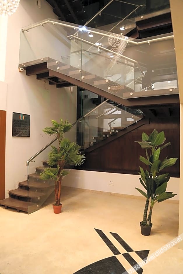 Metropolis Hotel 3*