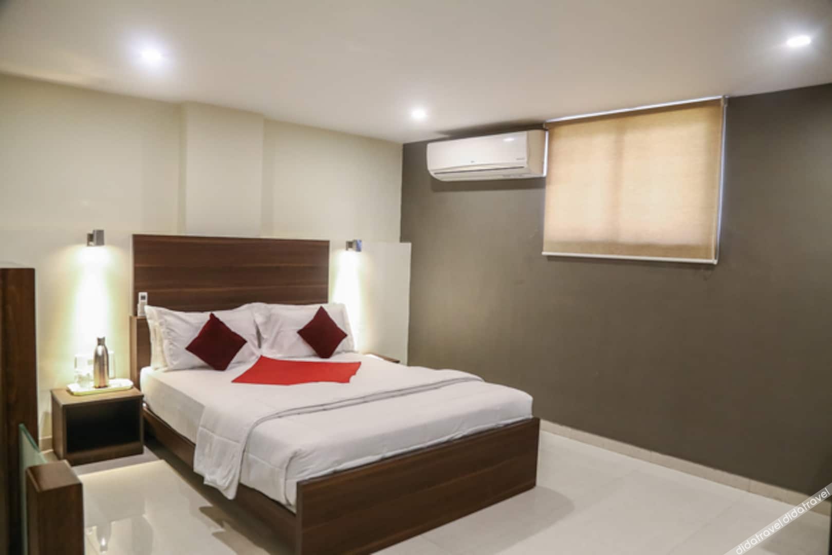Metropolis Hotel 3*