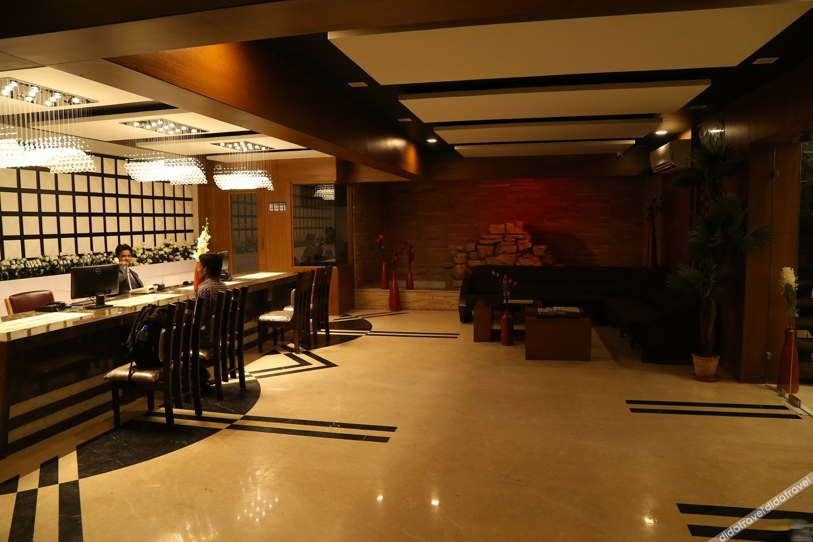Metropolis Hotel 3*