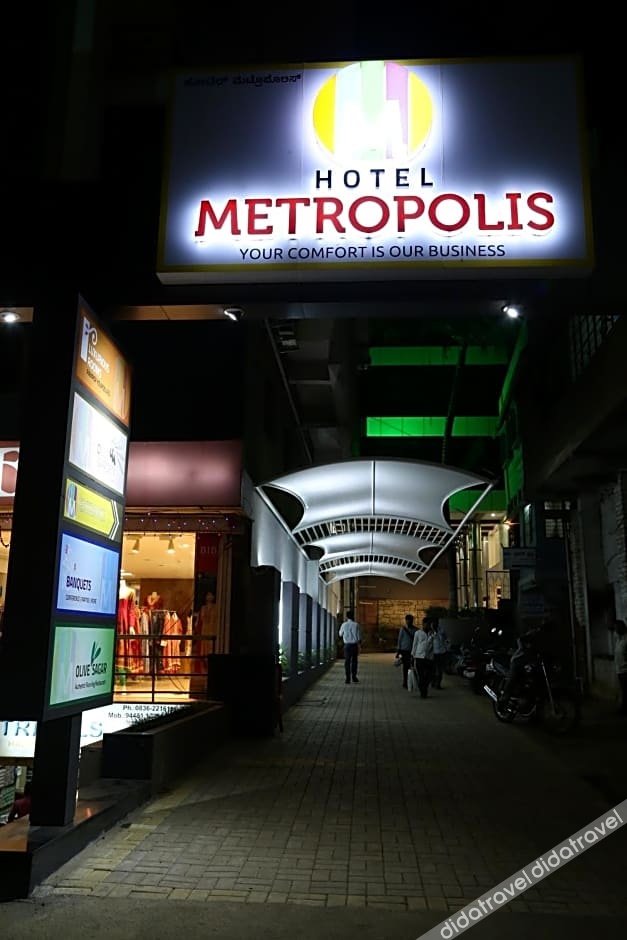 Metropolis Hotel 3*