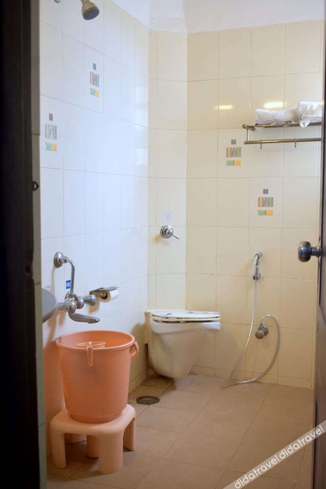 Metropolis Hotel 3*