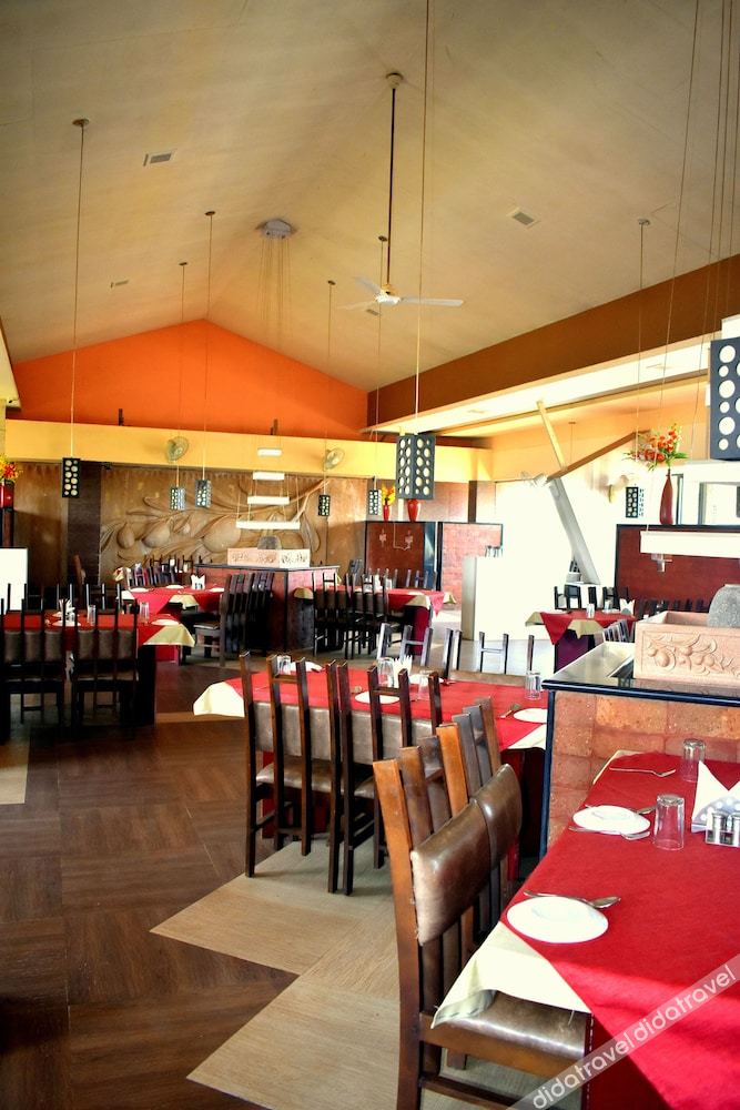Metropolis Hotel 3*