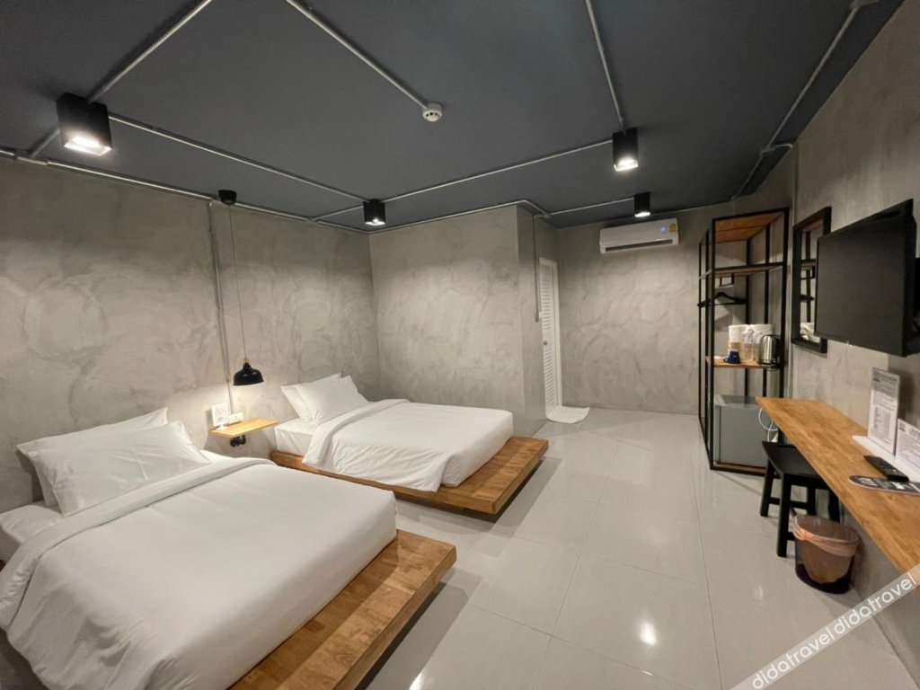 Loft Space Hotel 2*