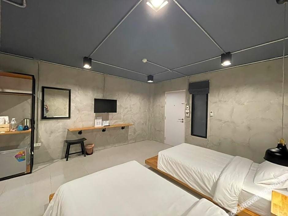 Loft Space Hotel 2*