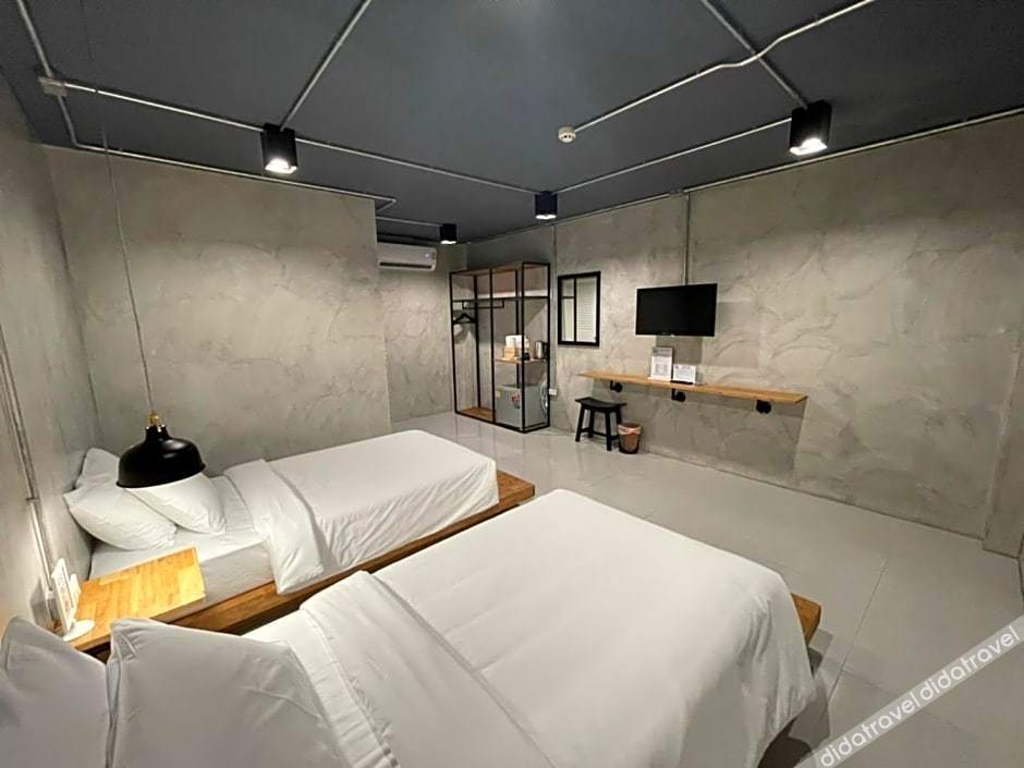 Loft Space Hotel 2*