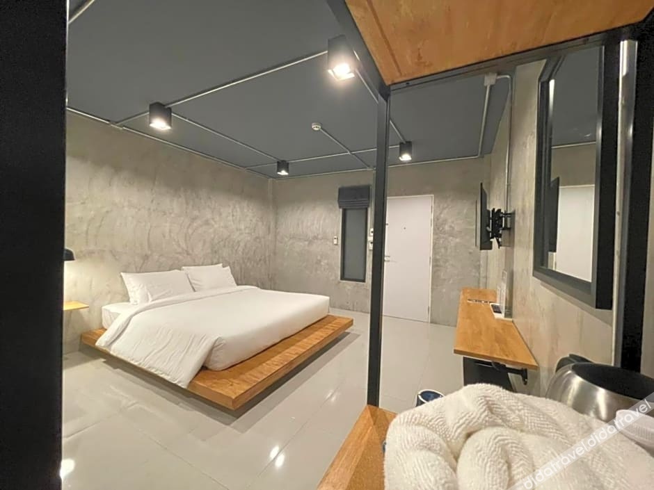 Loft Space Hotel 2*