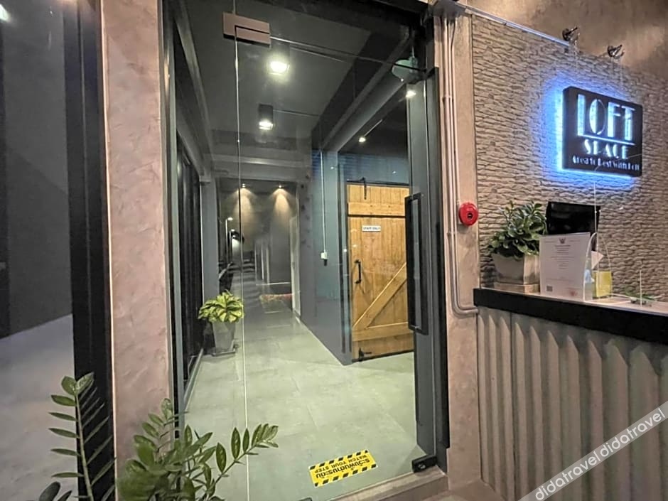 Loft Space Hotel 2*