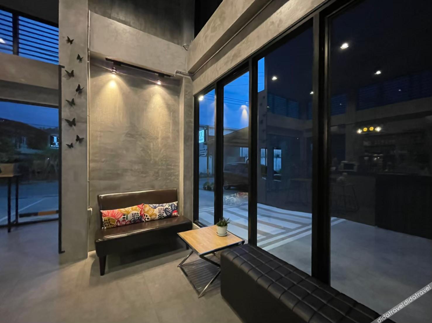 Loft Space Hotel 2*