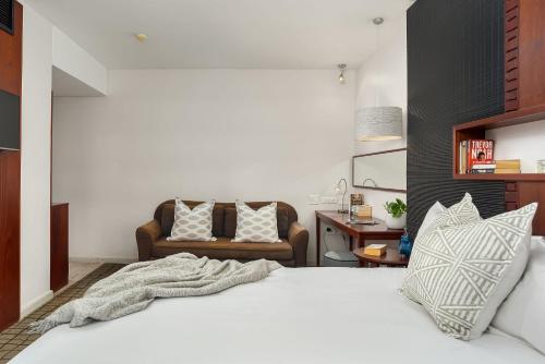 Neighbourgood East City 3*