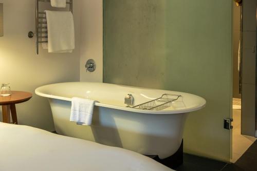 Neighbourgood East City 3*