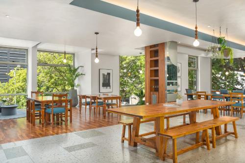 Neighbourgood East City 3*