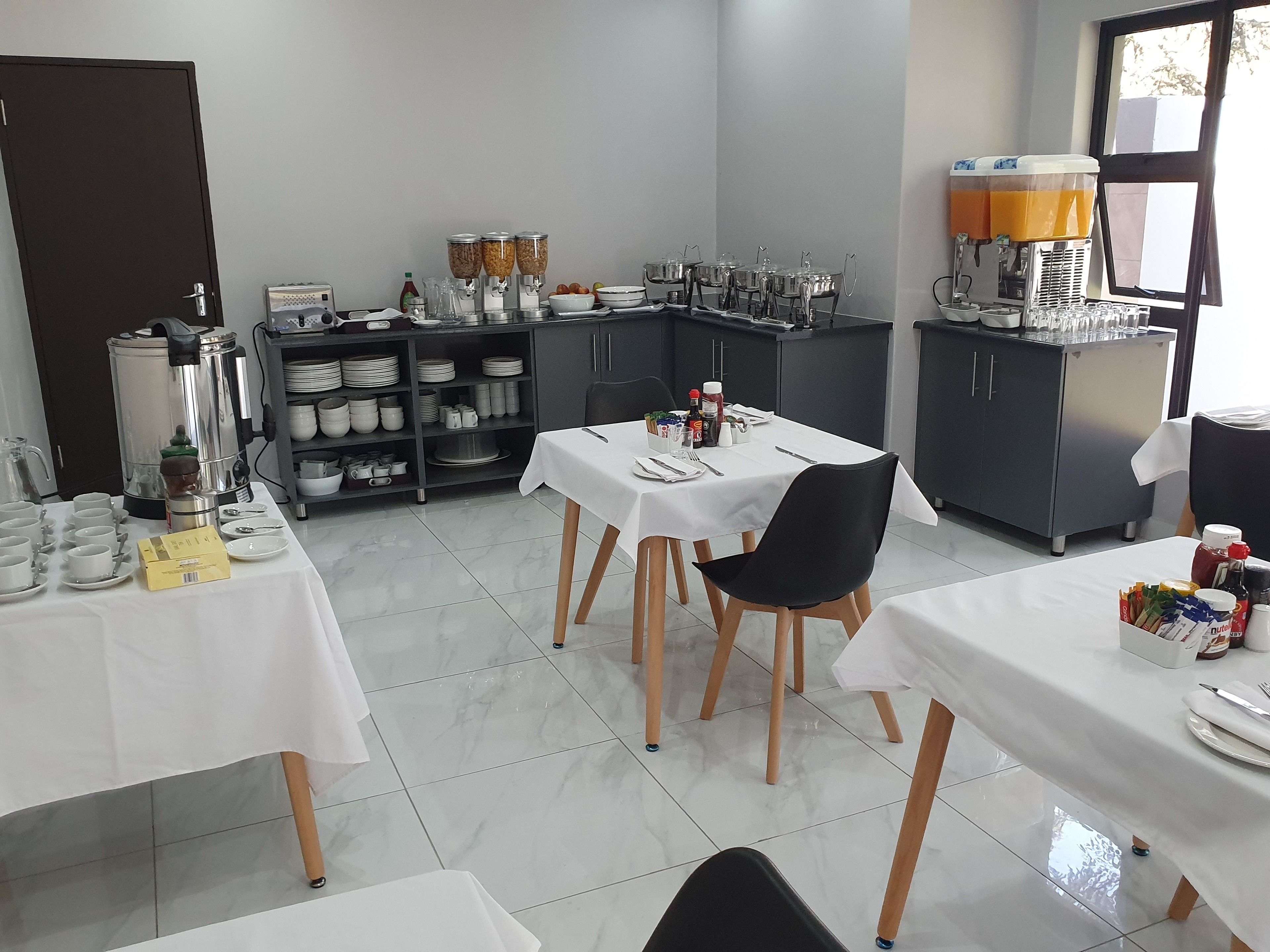 La Orchard Hotel 3*