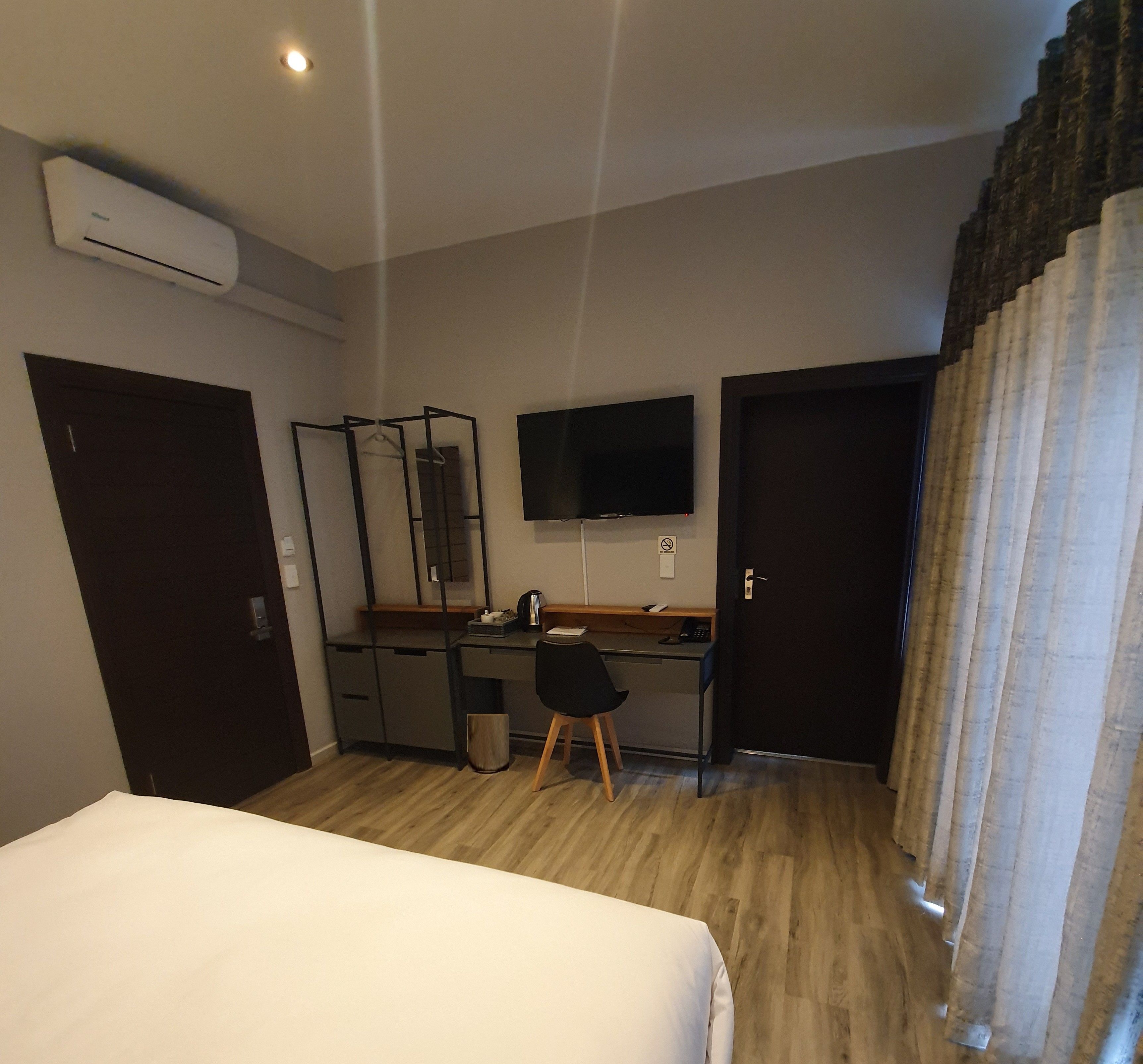 La Orchard Hotel 3*