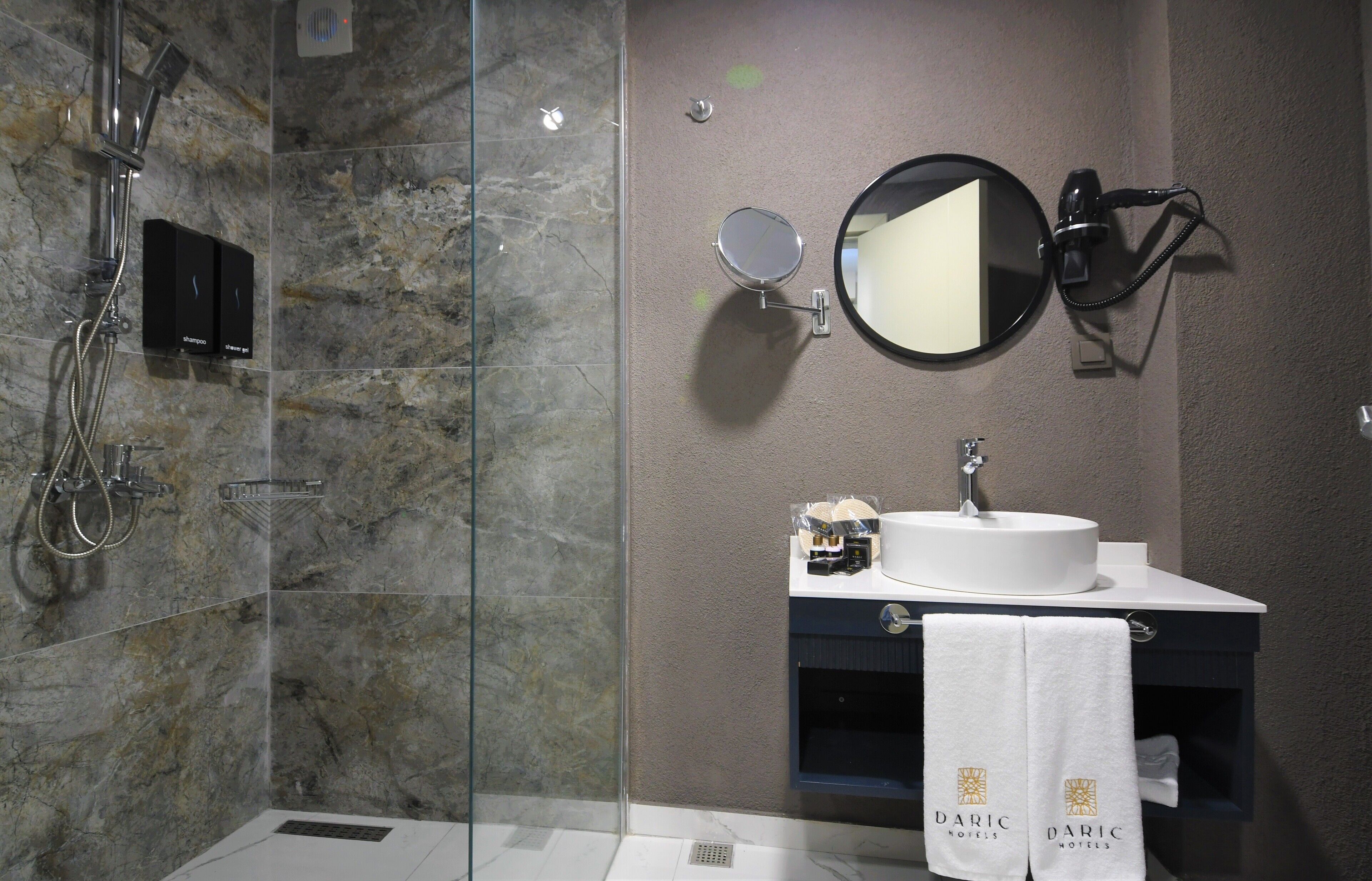 Daric Hotels 0*