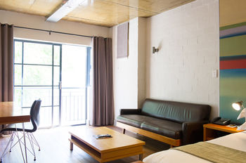 Hippo Boutique Hotel 4*