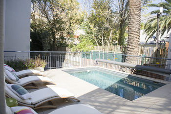 Hippo Boutique Hotel 4*