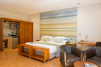 Hippo Boutique Hotel 4*