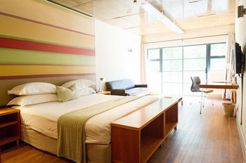 Hippo Boutique Hotel 4*