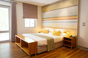 Hippo Boutique Hotel 4*
