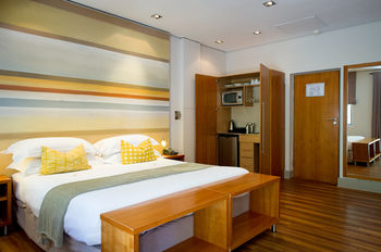 Hippo Boutique Hotel 4*