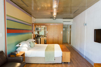 Hippo Boutique Hotel 4*