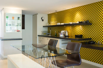 Hippo Boutique Hotel 4*