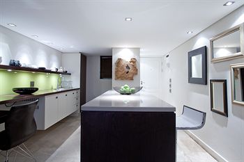Hippo Boutique Hotel 4*