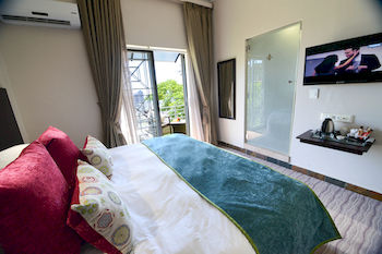 Signal Hill Lodge 4*