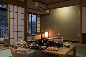 Kinugawa Onsen Hotel 4*
