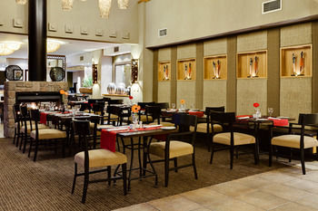 Protea Hotel by Marriott Bloemfontein Willow Lake 4*