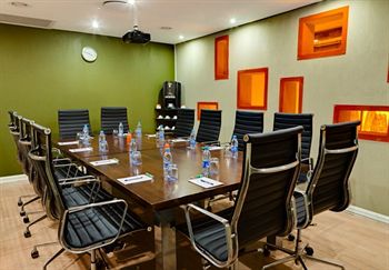 Protea Hotel by Marriott Bloemfontein Willow Lake 4*