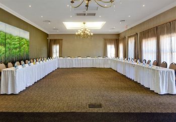 Protea Hotel by Marriott Bloemfontein Willow Lake 4*