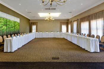 Protea Hotel by Marriott Bloemfontein Willow Lake 4*