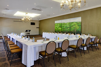 Protea Hotel by Marriott Bloemfontein Willow Lake 4*