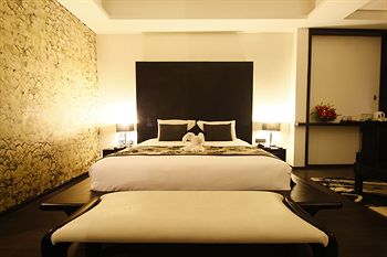 Grand Estancia 4*