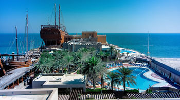Radisson Blu Hotel, Kuwait 5*