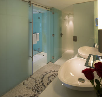 Radisson Blu Hotel, Kuwait 5*