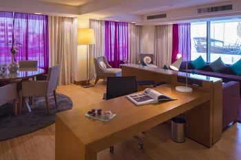 Radisson Blu Hotel, Kuwait 5*