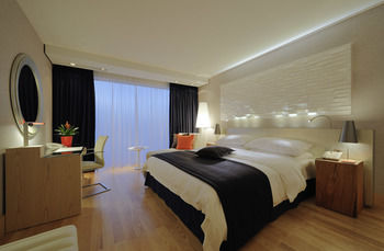 Radisson Blu Hotel, Kuwait 5*