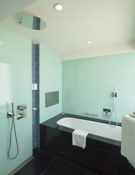 Radisson Blu Hotel, Kuwait 5*