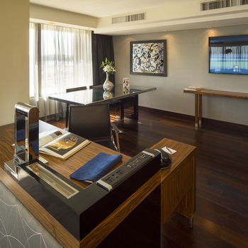 Radisson Blu Hotel, Kuwait 5*