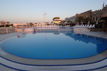 Radisson Blu Hotel, Kuwait 5*