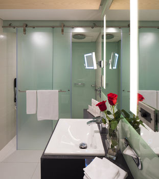 Radisson Blu Hotel, Kuwait 5*